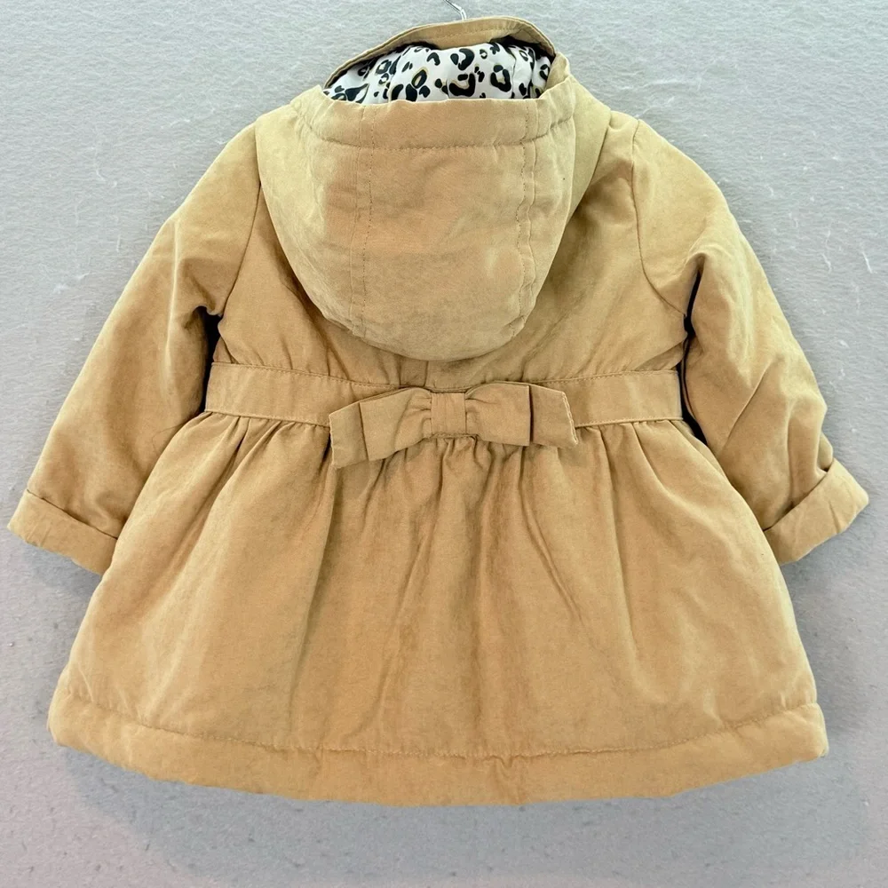 Tahari - Baby Girl Tan hooded jacket trenchcoat style A- line size 12 month‎
